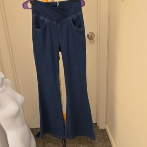 NWT HALARA Dark Blue Denim-Knit High Waist Pants